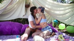 Captura de 'Emma Foxx, Lena & Thyme - Glamping' nº 19