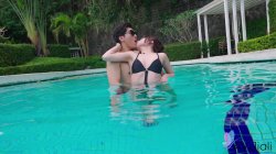 Captura de 'Rich Bratty Girl Ranako Fucks Her Swim Teacher' nº 75
