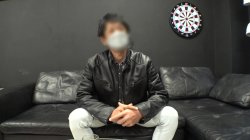 Captura de 'Busty Wife's Affair Exposed! In A Shameful Public Cuckold' nº 1