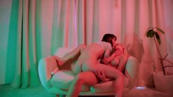 'Savage Wet Heat Lesbian Fingering & Licking Frenzy' screenshot nº 30