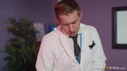 Captura de 'Pussy Is The Best Medicine 9' nº 4