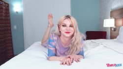 Captura de 'Minx Maven Loves the Camera' nº 3