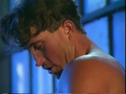 Captura de '3 Into Taylor Hayes' nº 21
