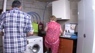 Grandma&#39;s A Total Slut 3 - Cena1 - 1