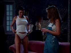 'Wet T-Shirt Models Spanked' screenshot nº 42