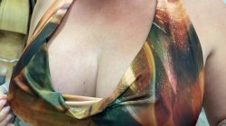 'Thick Blonde Noobie Takes a Big Black Cock' screenshot nº 1