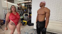 'Thick Blonde Noobie Takes a Big Black Cock' screenshot nº 24