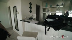 Captura de 'Behind The Scenes with Karl Toughlove' nº 48