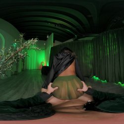 Captura de 'Wicked: For Good - A XXX Parody' nº 95