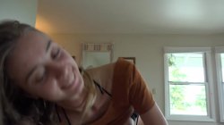 Captura de 'Horny In Hawaii' nº 114