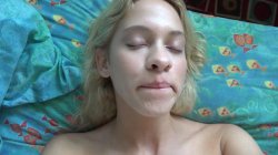 Captura de 'Horny In Hawaii' nº 12
