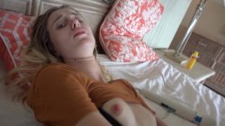 Captura de 'Horny In Hawaii' nº 124