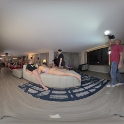 Captura de 'Cumshots Competition Gangbangs' nº 102
