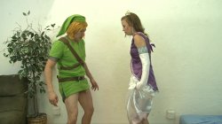Captura de 'Legend of Zelda Breath of The Wild Ballbusting Cosplay Porn Parody with Norah Nova' nº 38