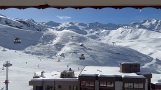 Sex Friends in The Snow - Escena5 - 1