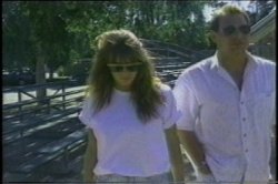 Captura de 'Strangers When We Meet' nº 8