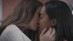 Captura de 'Girls Kissing Girls Vol. 23' nº 88