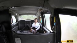 Captura de 'Fake Taxi Presents - Jamie Ray' nº 21