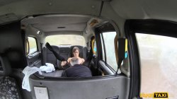 Captura de 'Fake Taxi Presents - Jamie Ray' nº 41
