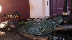 Captura de 'Ava Fetishart and Perv in Lots of Latex Part 2' nº 10