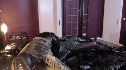 Captura de 'Ava Fetishart and Perv in Lots of Latex Part 2' nº 16
