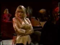 Captura de 'Kiss And Tell' nº 10