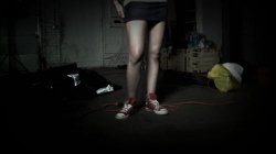 Captura de 'On My Dirty Knees' nº 1