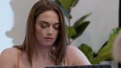 Captura de 'Maybe I Like Girls' nº 6