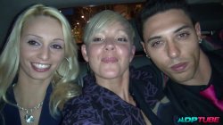 'Swapping partners with blonde women with perfect asses' screenshot nº 9