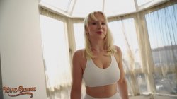 'Yoga Vixens Go Limber For Tongue And Toy Pleasure!' screenshot nº 14
