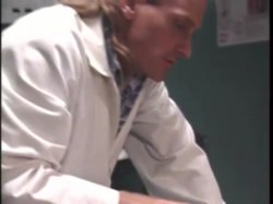 Captura de 'Topless Brain Surgeons' nº 8