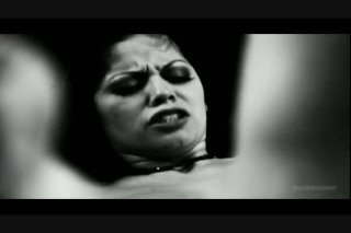 Love Is Black And White - Escena5 - 5