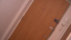 'Spicy Worker - A New Couch for Sluts and Cuckold' screenshot nº 1