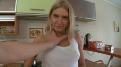 'Slutty Teen Joanna Takes It in POV' screenshot nº 5