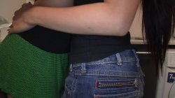 'A Spanish student and a Thai woman eating each other's pussies' screenshot nº 10