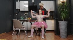 Captura de 'FlexiDolls: Nicole Murkovski' nº 1