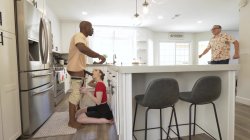 Captura de 'Cuck Hunter - Horny Wife Erin Everheart Seduces Big Dick Cuckold' nº 23