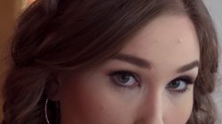Captura de 'Busty Schoolgirls (2-Disc)' nº 3