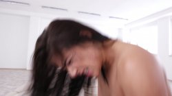 Captura de 'Young Cutie Takes a Black Dick Up Her Ass' nº 98
