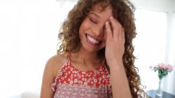 'Barefoot Confidential #102' screenshot nº 16