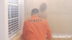 'Avery Moon Punished by Escaped Prisoner' screenshot nº 20