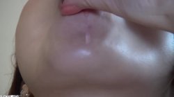 'A Stunningly Slender Woman with an Exotic Vibe' screenshot nº 123