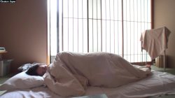 Captura de 'A Wife Feeling Free and Uninhibited On a Getaway to the Hot Springs' nº 15