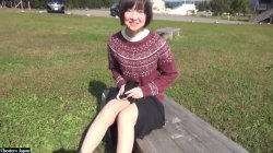 Captura de 'Daytime Outdoor Humiliation Play' nº 7