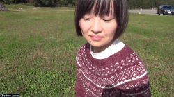 Captura de 'Daytime Outdoor Humiliation Play' nº 8