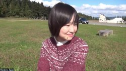 Captura de 'Daytime Outdoor Humiliation Play' nº 1