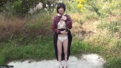 Captura de 'Daytime Outdoor Humiliation Play' nº 32