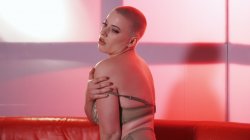Captura de 'Loving Myself' nº 52