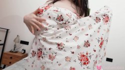Captura de 'Busty Nymph Polly Yangs In A Solo Lovemaking Session' nº 21