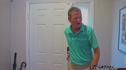 Captura de 'Cuckolds Watch Their Slut Wives Take BBCs And Creampies' nº 101